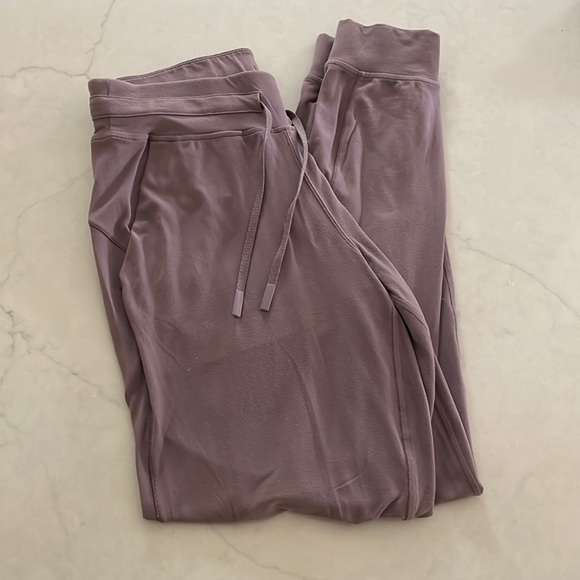 lululemon athletica Pants - Lululemon Ready to rulu high rise jogger size 6